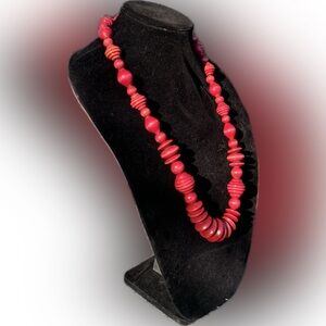 Tahari Elegant pink wood Beaded Necklace lightweight 36”